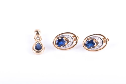 Lot 904 - A pair of 14ct yellow gold and sapphire...
