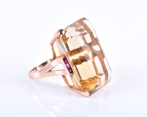 Lot 714 - An Art Deco 14ct yellow gold, citrine, and...