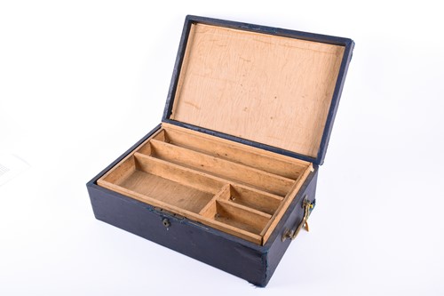 Lot 321 - A George V governmental issue despatch box,...