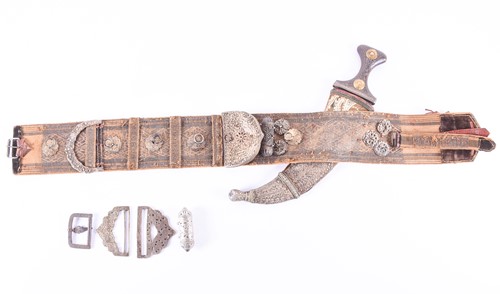 Lot 154 - A 19th-century Yemeni Jambiya dagger, the...