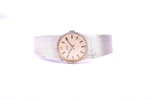 Lot 413 - A ladies Girard Perregaux wristwatch, the...