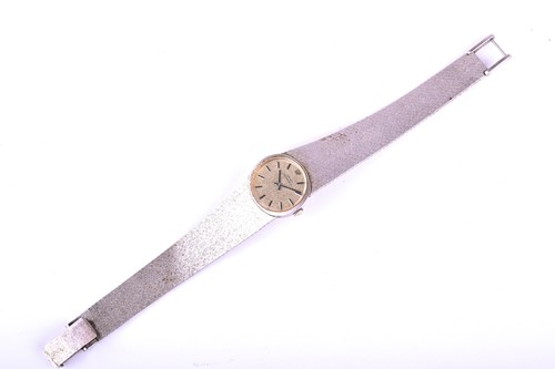 Lot 413 - A ladies Girard Perregaux wristwatch, the...
