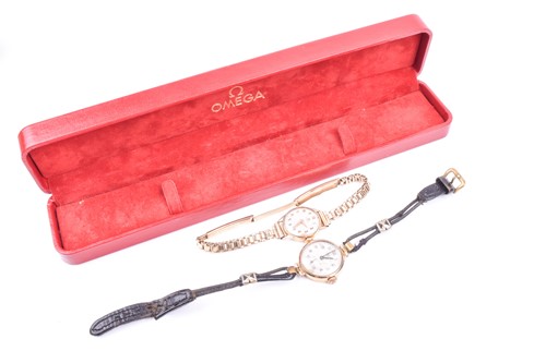 Lot 362 - A ladies 9ct gold cased Omega wristwatch on a...