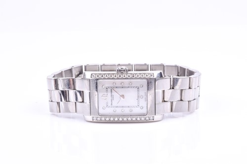 Lot 349 - A Baume & Mercier stainless steel ladies...
