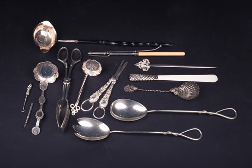 Lot 150 - A mixed group of silver and white metal items,...