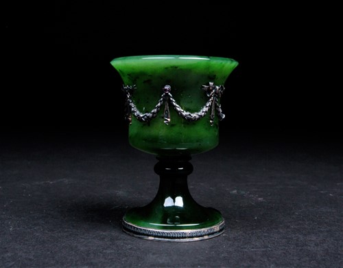 Lot 267 - A Faberge nephrite jade cup, 20th century, the...