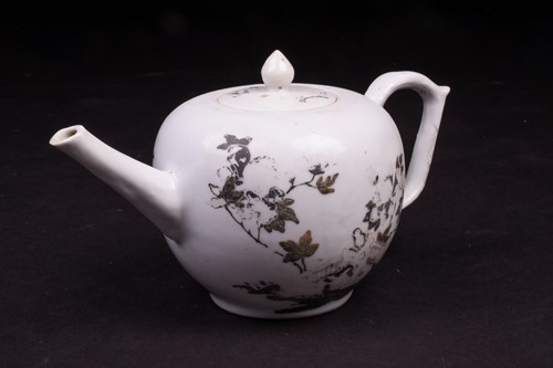 Lot 252 - The Nanking Cargo - 18th century Chinese...