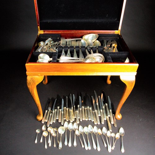 Lot 154 - A large quantity of sterling silver flatware,...
