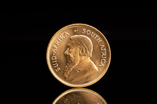 Lot 257 - A 1oz 22ct gold South Africa Krugerrand, 1974.