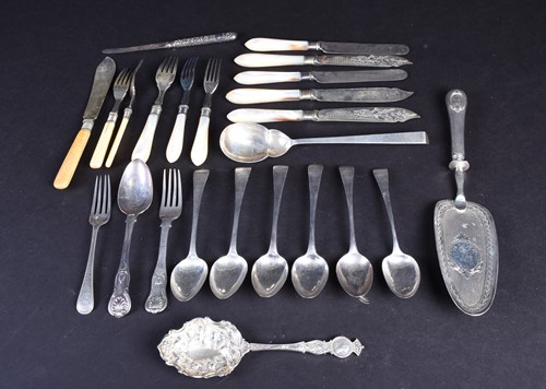 Lot 118 - A matched set of six George III silver dessert...