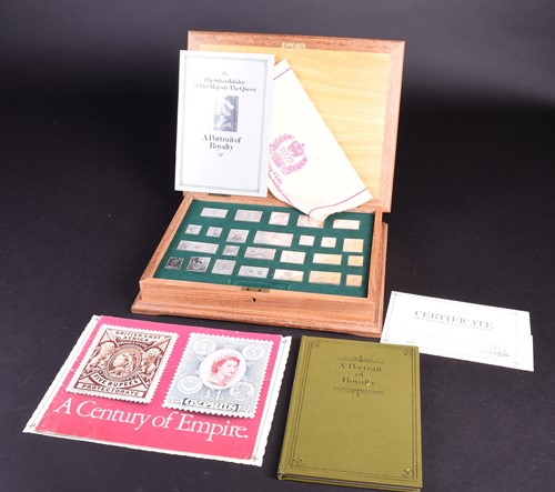 Lot 86 - A Hallmark Replicas Ltd set of silver ingots,...