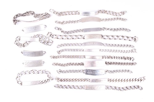 Lot 333 - A group of various silver and base metal...