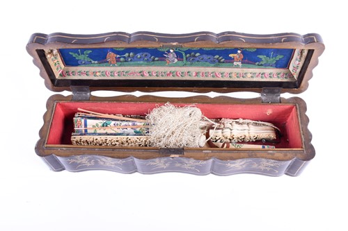 Lot 212 - A Chinese carved ivory fan, Canton circa 1850,...