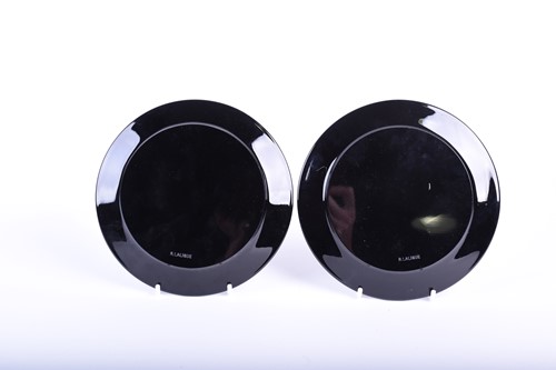 Lot 364 - A pair of René Lalique Sevres Pattern black...
