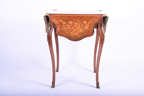 Lot 151 - An early 20th century French kingwood and...