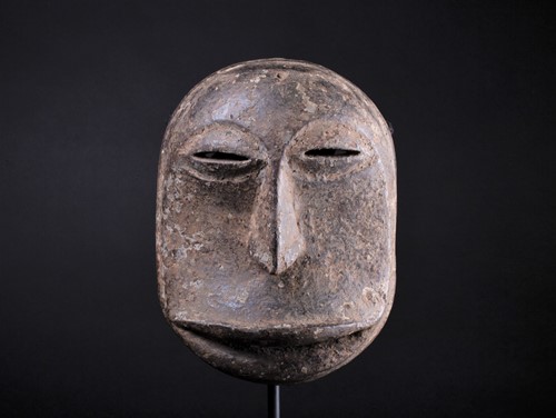Lot 63 - A Hembe mask, Democratic Republic of Congo,...