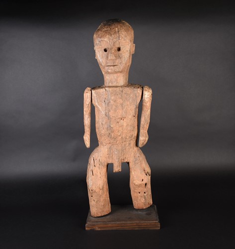 Lot 71 - A large African carved wood male fertility...