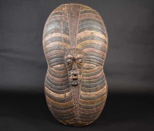 Lot 109 - A Kifwebe shield, Songye, Democratic Republic...