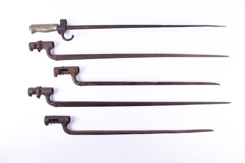 Lot 430 - Four British socket bayonets, comprising two...