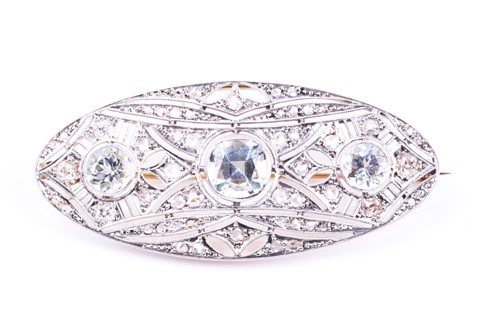 Lot 624 - An Art Deco diamond and aquamarine brooch of...