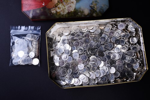 Lot 541 - A large quantity of predominantly Geo V pre...