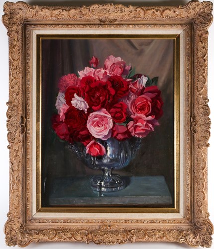 Lot 18 - A 20th century still life study, roses in a...