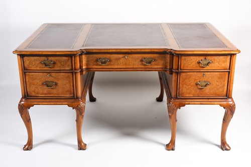 Lot 118 - A Titchmarsh & Goodwin Queen Anne style walnut...