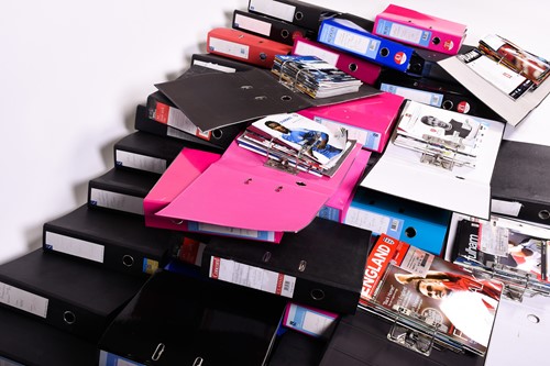 Lot 518 - A very large quantity of football programmes,...