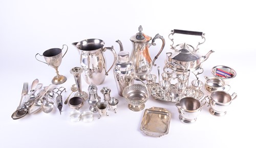 Lot 577 - A collection of silver plated items, to...