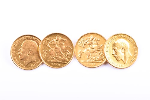 Lot 639 - A pair of half-sovereign cufflinks, comprising...