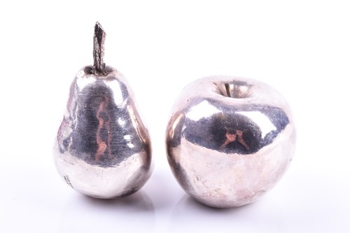 Lot 565 - A novelty silver model of an apple,...