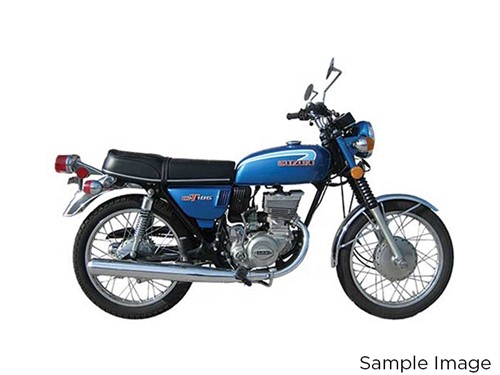 Lot 18 - Suzuki GT185. Two 1979 blue part motorcycles,...