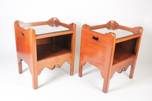 Lot 123 - A pair of good quality George III style...