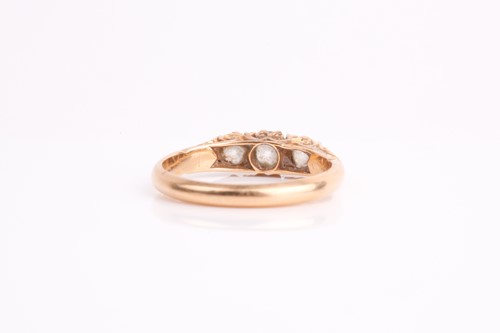 Lot 92 - A late Victorian three stone diamond half hoop...