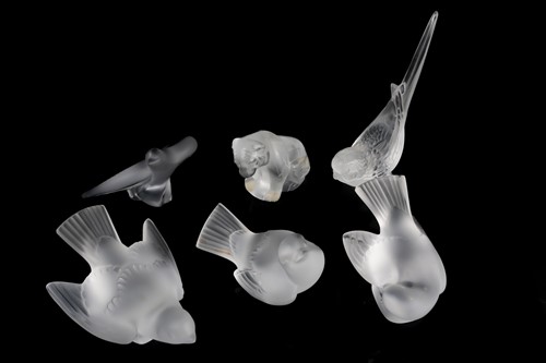 Lot 411 - A group of five assorted modern Lalique...