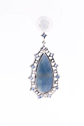 Lot 138 - A pair of sapphire pendant earrings, the...