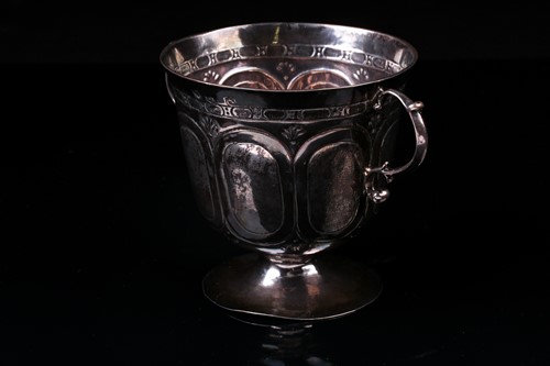 Lot 329 - A Charles II silver footed porringer, London...