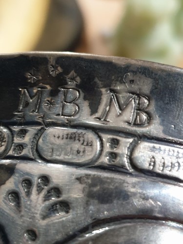 Lot 329 - A Charles II silver footed porringer, London...