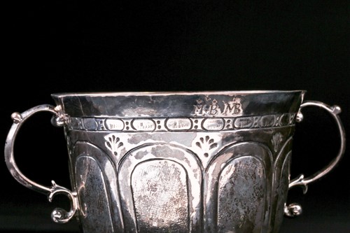 Lot 329 - A Charles II silver footed porringer, London...