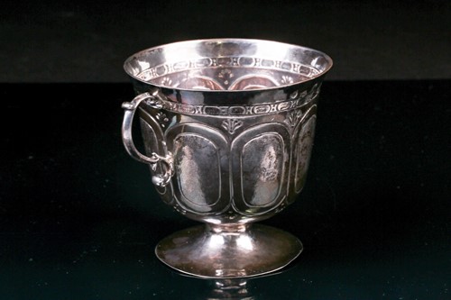 Lot 329 - A Charles II silver footed porringer, London...