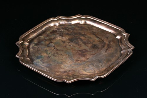 Lot 569 - A George V silver waiter, Birmingham 1933 by A...