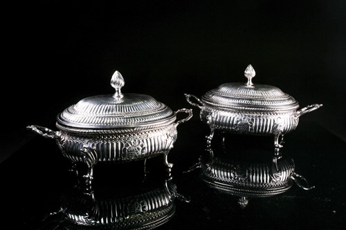 Lot 532 - A pair of mid 18th century Irish silver soup...