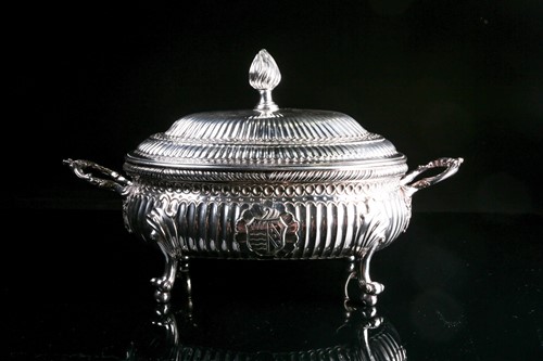 Lot 532 - A pair of mid 18th century Irish silver soup...