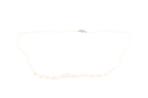 Lot 77 - An early to mid 20th century opal beaded...