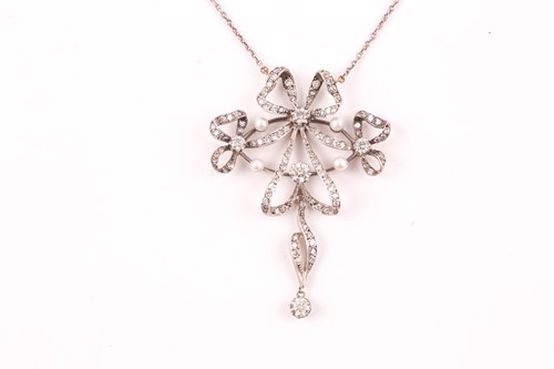 Lot 154 - An early 20th century diamond and pearl...