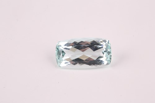 Lot 15 - A loose, mixed rectangular cushion-cut...