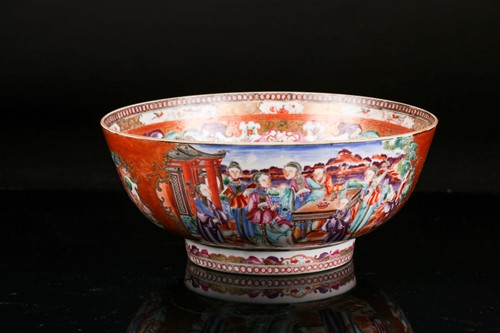 Lot 117 - A Chinese Qianlong, famile rose, circular,...