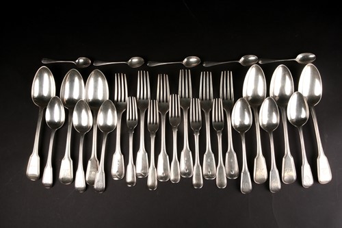 Lot 453 - A set of six George IV, heavy silver fiddle,...