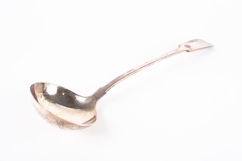 Lot 476 - A cased early 20th century heavy silver...