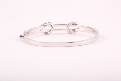 Lot 327 - Boodles. An 18ct white gold and diamond 'The...